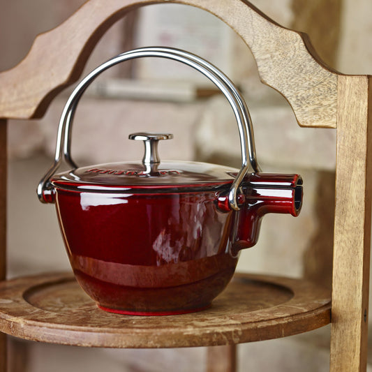 Staub 1-quart Grenadine La Theiere Teapot